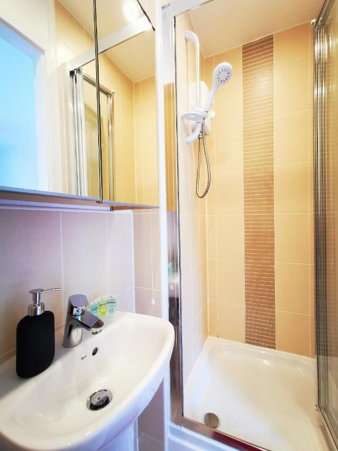 Lovely Holiday Home In Birmingham City Center 3 Bedrooms House By Hf Group Buitenkant foto
